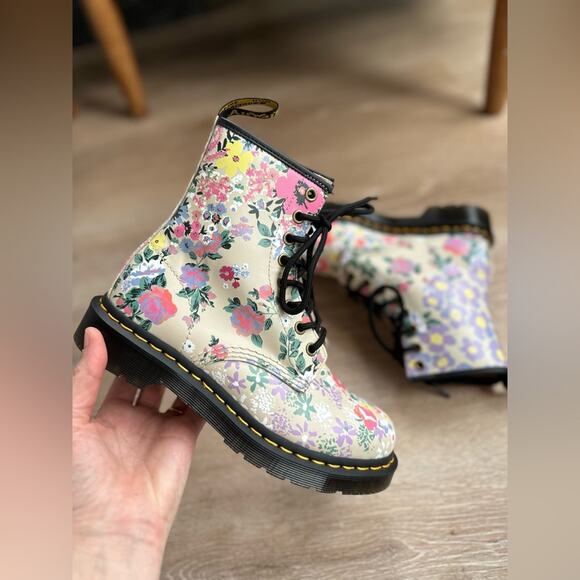Dr. Martens Floral Mash Up Leather 1460's Size 6 NWT - Picture 2 of 10